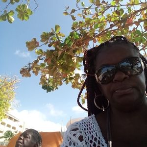 Meet your Posher, Barendia